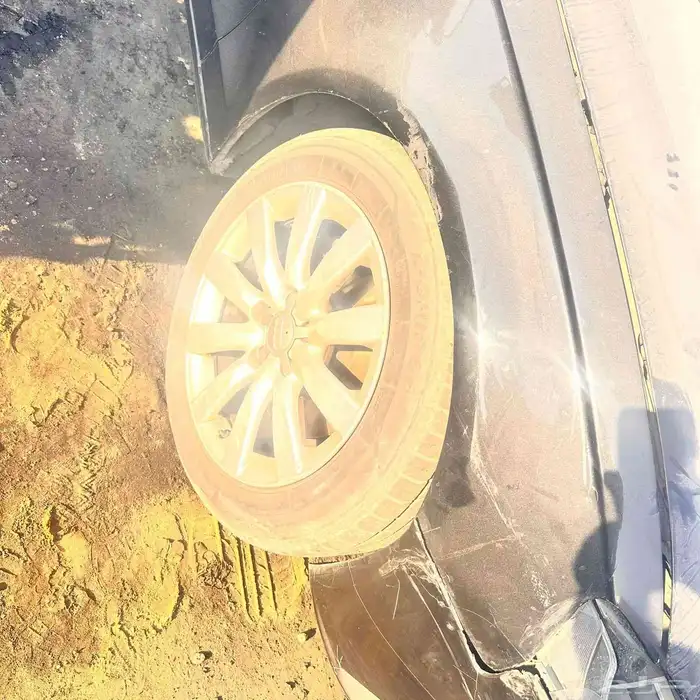 اودي A4 2011 قطع غيار فقط 5