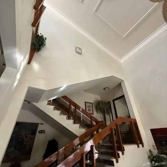 للبيع فيلا بحي الجامعيين تجاري سكني المساحة 800م 10