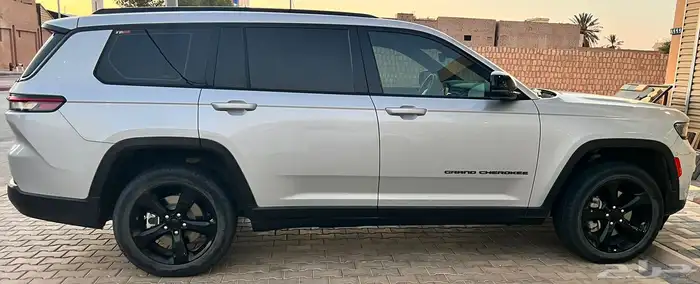 جيب جراند شيروكي 2
