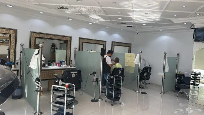 لتقبيل حلاق 0