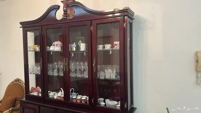 طقم سفرة مع 6 كراسي وبوفيه 2