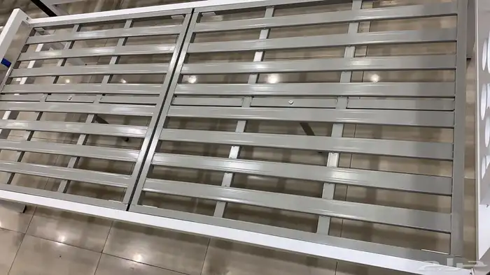 سرير نفر   مكنسه   طاولة قهوه 2