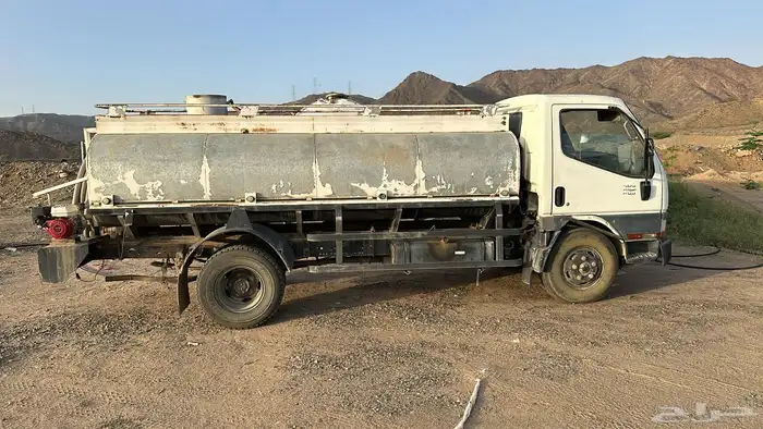 متسبيشي موديل 2003 ديزل كفو للوحه اماراتية 2