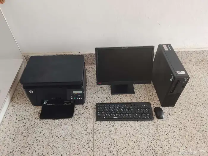 كمبيوتر مكتبي مع طابعة وتصوير 0