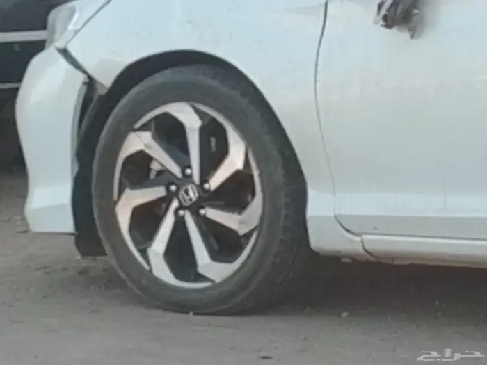 تشليح قطع غيار السيارات هوندا اكورد موديل 2017 4