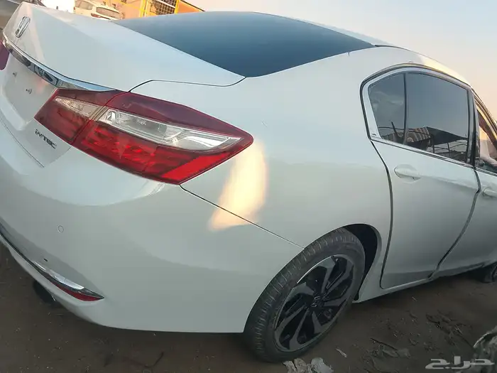 تشليح قطع غيار سيارات هوندا اكورد موديل 2017 6