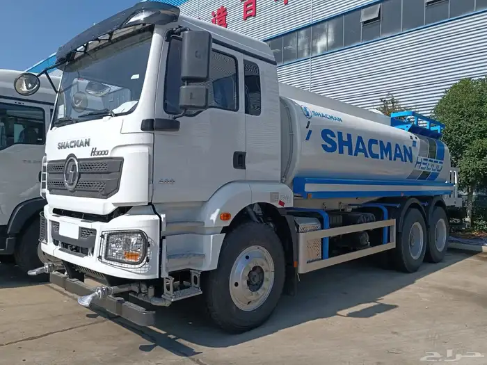 Shacman water tanker 1