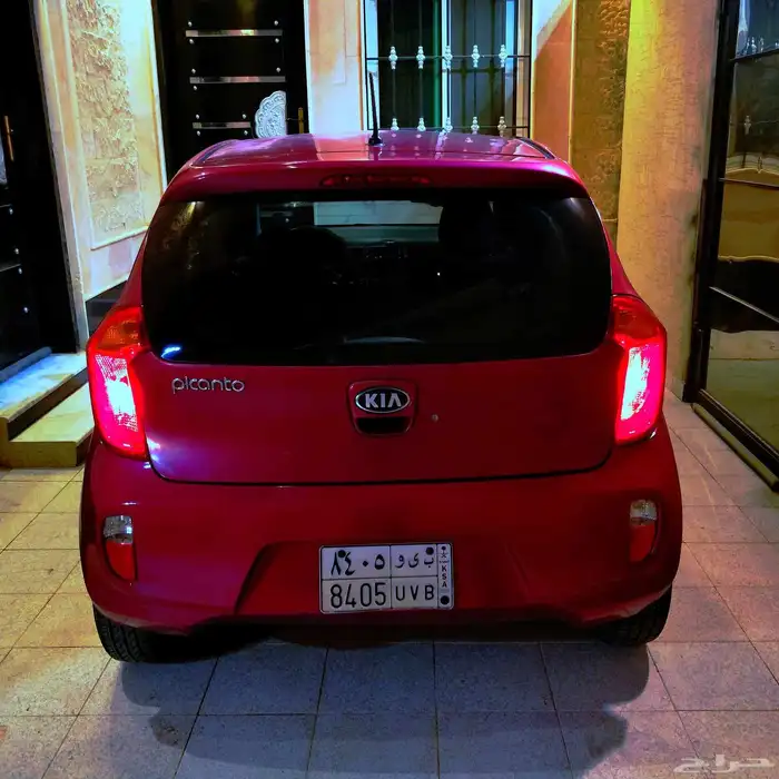 للبيع كيا بيكانتو 2013 مخزن 84 الف اوتوماتيك 3 سلندر 8