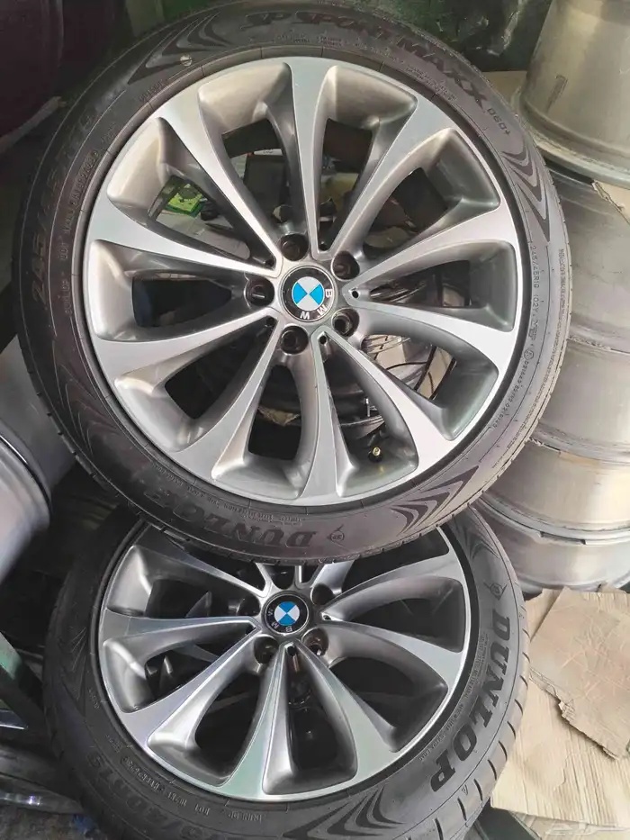جنوط BMW مقاس 19 اصلي وكاله موديل 2015 نضيف مره شبه جديد 3