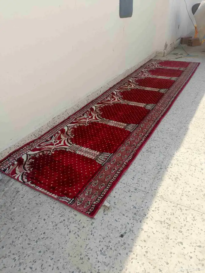 سجادة صلاة خمس امتار للبيع ب100 ريال ( جدة) 0
