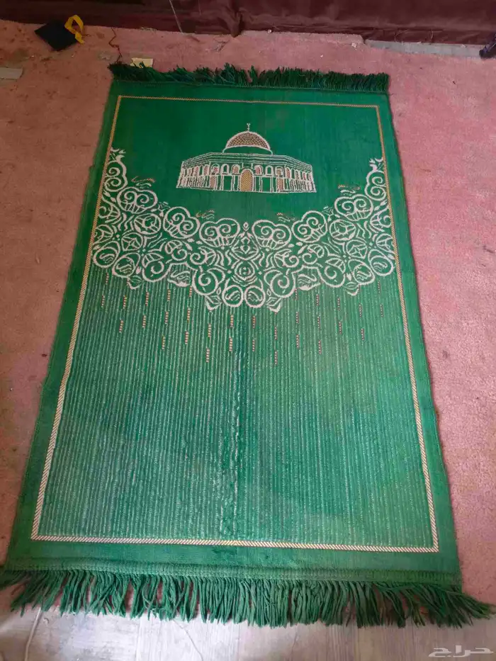 سجادة صلاة خمس امتار للبيع ب100 ريال ( جدة) 3