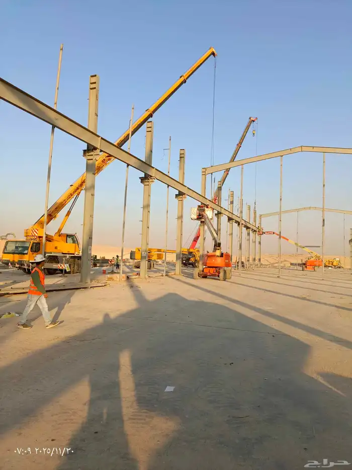 للايجار جميع مقاسات المان لفت والسيزر لفت كهرباء وديزل 1