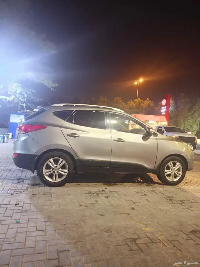 السلام عليكم توسان 2014فئة نص فل مستعملة للبيع قيراو توماتيك 4