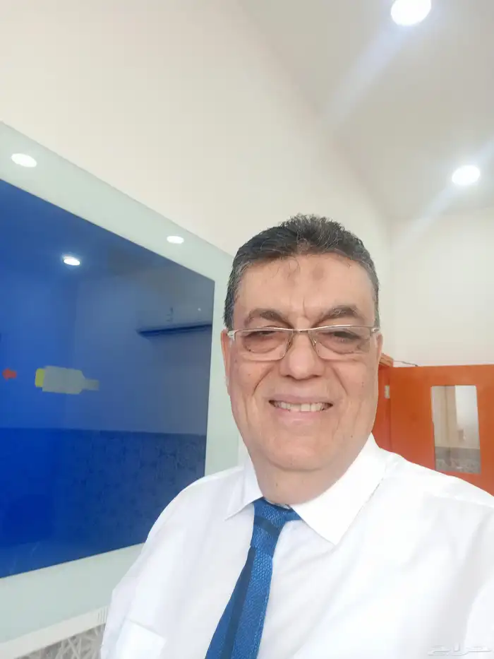 كبير معلمين مواد القدرات الكمي والتحصيلى بحائل . 0