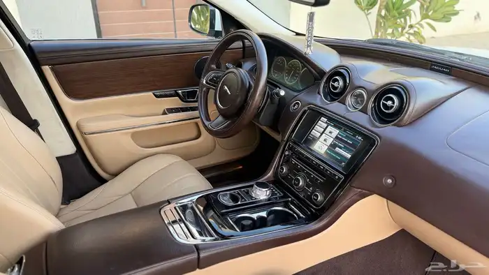 جاكوار XJ 2014 فل كامل 6 سلندر 9