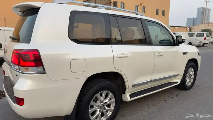 جيب لاندكروزر 2021 GXR سعودي 6 سلندر نظيف 6