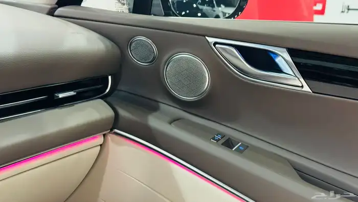 جينسيس GV80 37