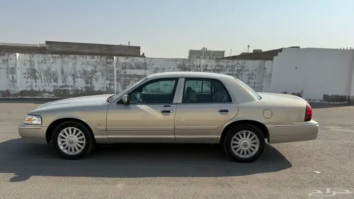 فورد ماركيز 2010 27