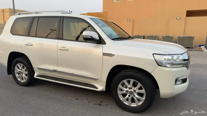 جيب لاندكروزر 2021 GXR سعودي 6 سلندر نظيف 4