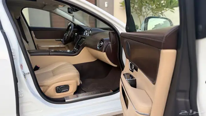 جاكوار XJ 2014 فل كامل 6 سلندر 12
