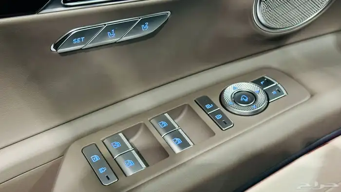 جينسيس GV80 26