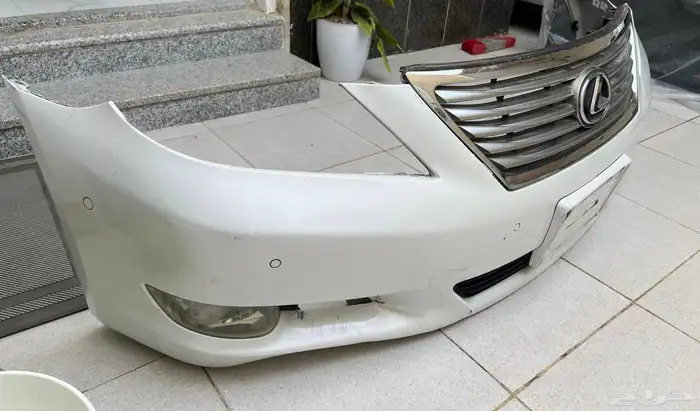 صدام لكزس460-2011 2