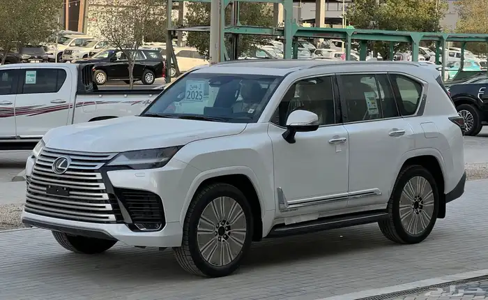 لكزس LX600 بي بي 2025 1