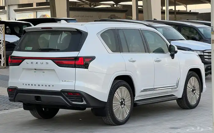 لكزس LX600 بي بي 2025 10