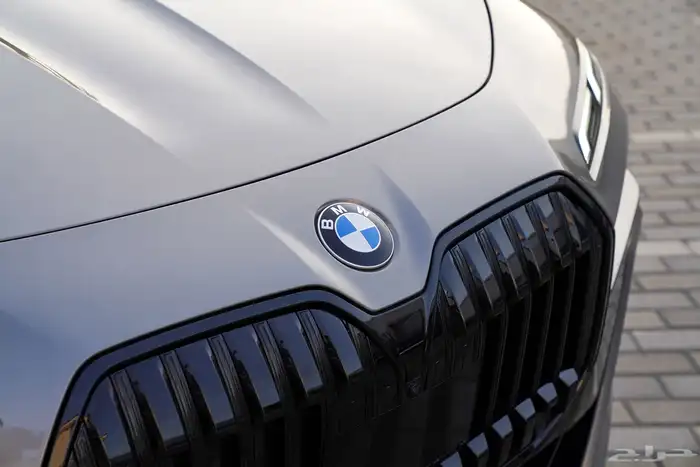 BMW 740i 2023 M Sport 4