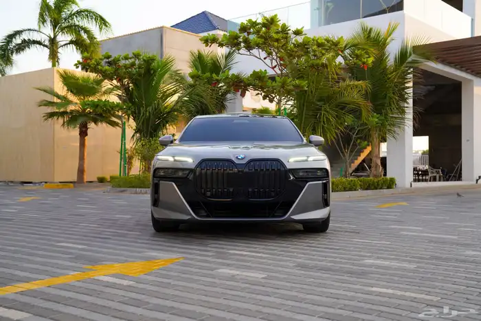 BMW 740i 2023 M Sport 2