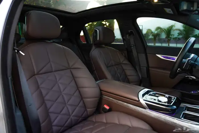 BMW 740i 2023 M Sport 50