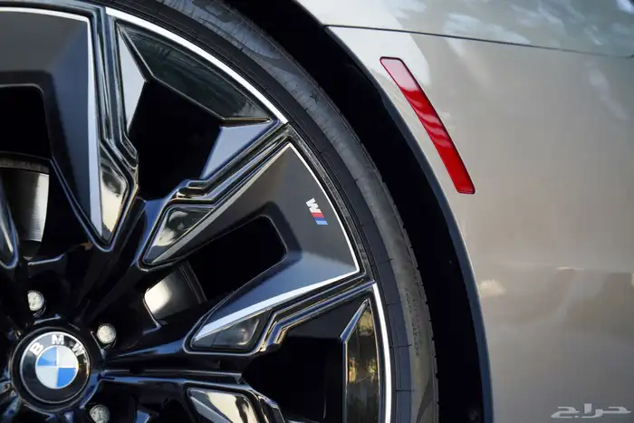 BMW 740i 2023 M Sport 19