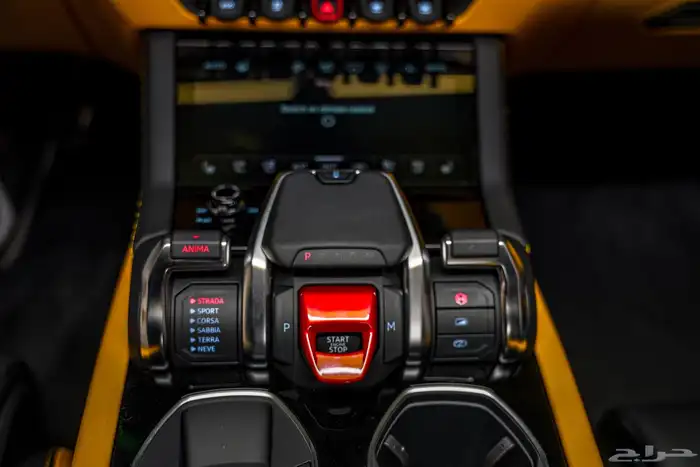 عروض المارد لامبورجيني اوروس أس اي 2025 اصفار بسعر مميز 14