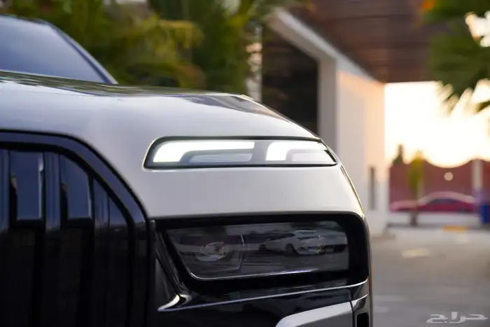 BMW 740i 2023 M Sport 5