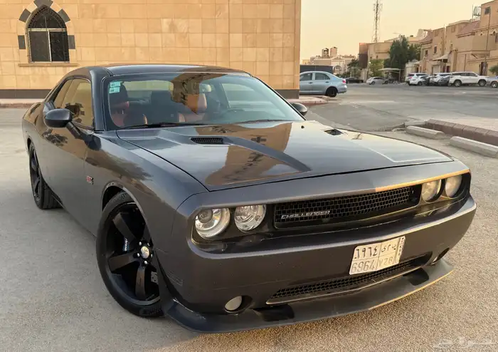 للبيع  دودج تشالنجر SRT   موديل 2013 0