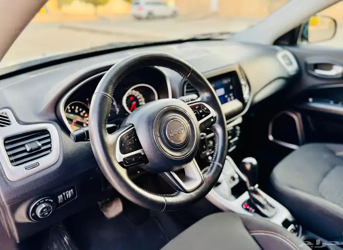 شروكي كومباس ((2019))بحاله ممتازه 13