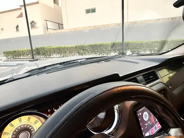 موستنق 2010 25