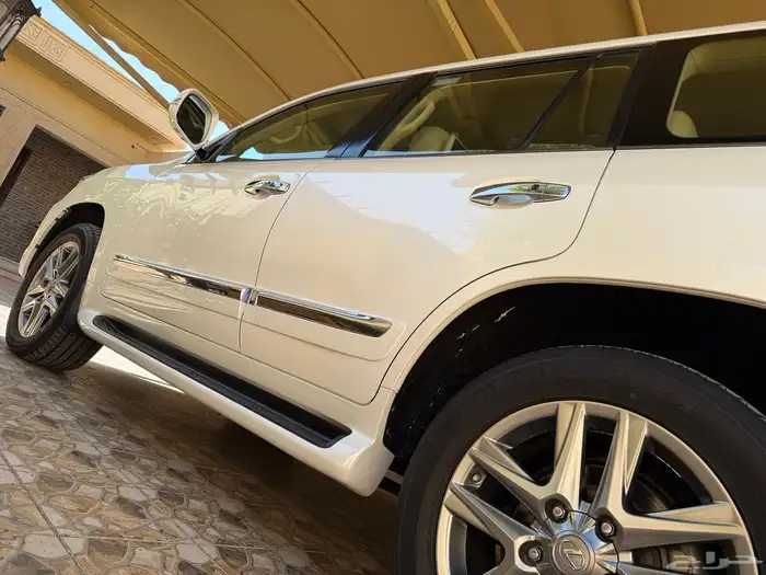 لكزس المديل 2014 مخزن الدفعة الأولى سعودي عبداللطيف جميل 9