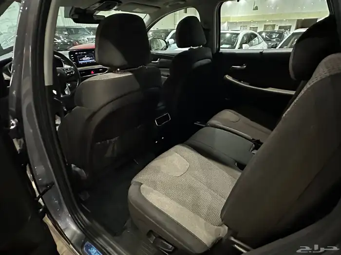 هونداي سنتافي موديل 2023 نص فل 4 سلندر 9