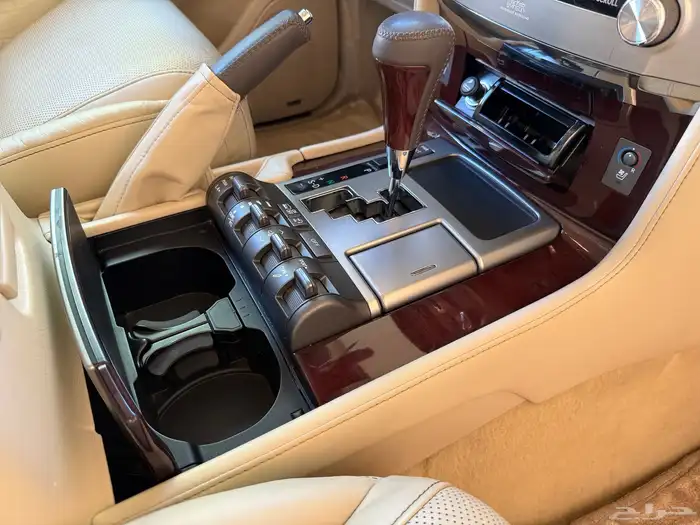 لكزس المديل 2014 مخزن الدفعة الأولى سعودي عبداللطيف جميل 67