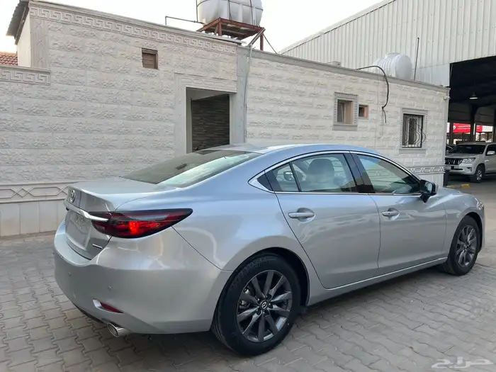 مازدا 6 2024 فل كامل عداد 17.000 فقط نظيف جدا قمة الاطلال 7