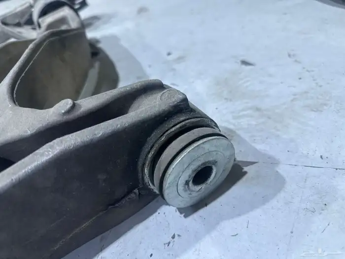 مقصات سفليه فورد كراون فكتوريا 3