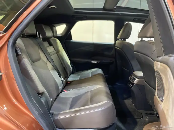لكزس RX350 2023 ( العداد 15 الف ) بحالة الوكالة 21