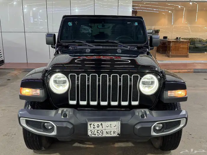 جيب رانجلر صحارى موديل 2023 ( بحالة ممتازة ) 1