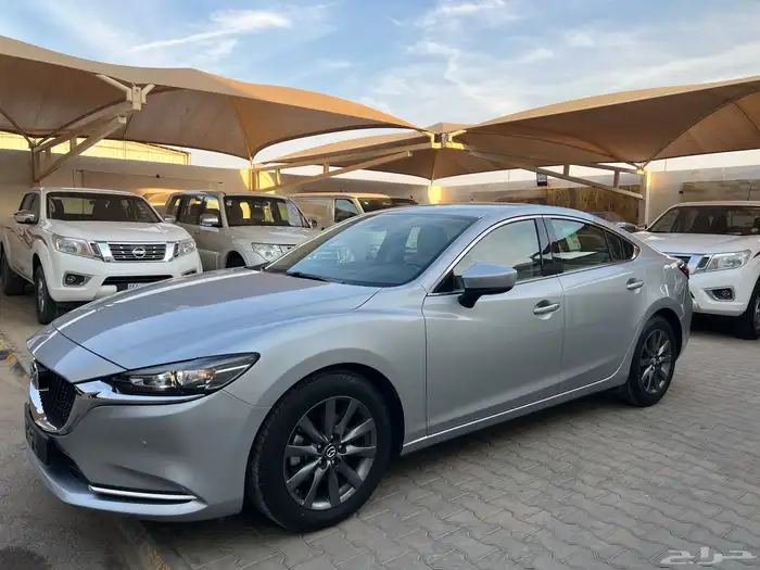 مازدا 6 2024 فل كامل عداد 17.000 فقط نظيف جدا قمة الاطلال 17