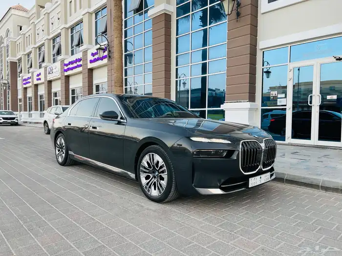 BMW 735Li 2023 ناغي تحت الضمان 0