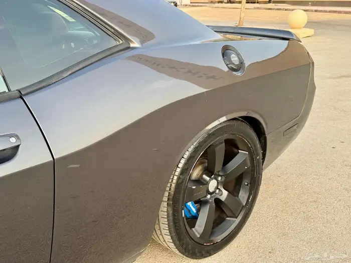 للبيع  دودج تشالنجر SRT   موديل 2013 6