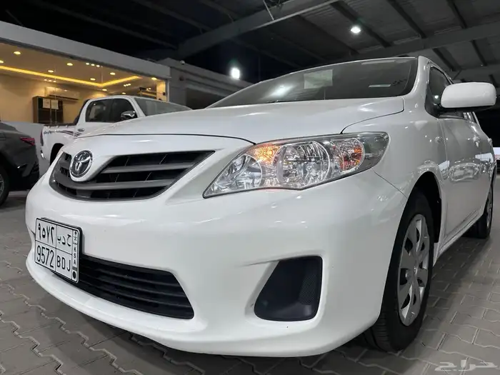 تويوتا كورولا 2013 أوتوماتيك ( مخزنه ) 2