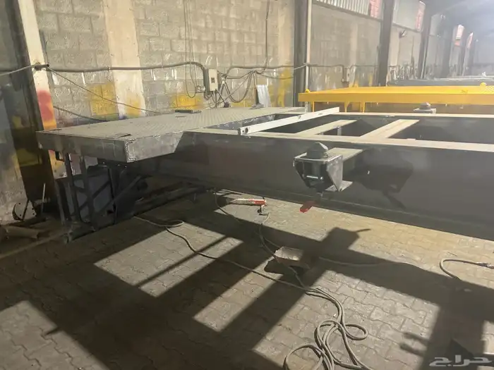 سطحة 3 محاور وناقلات كونتينر 7