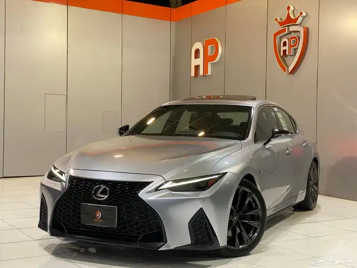 لكزس IS350 2023 ( اف سبورت ) العداد 34 الف فقط بحالة الوكال 5